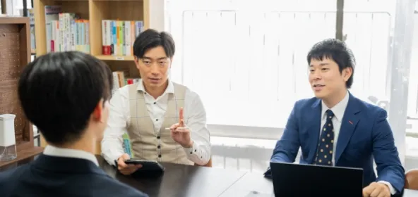 元大手監査法人の会計士が直接対応します